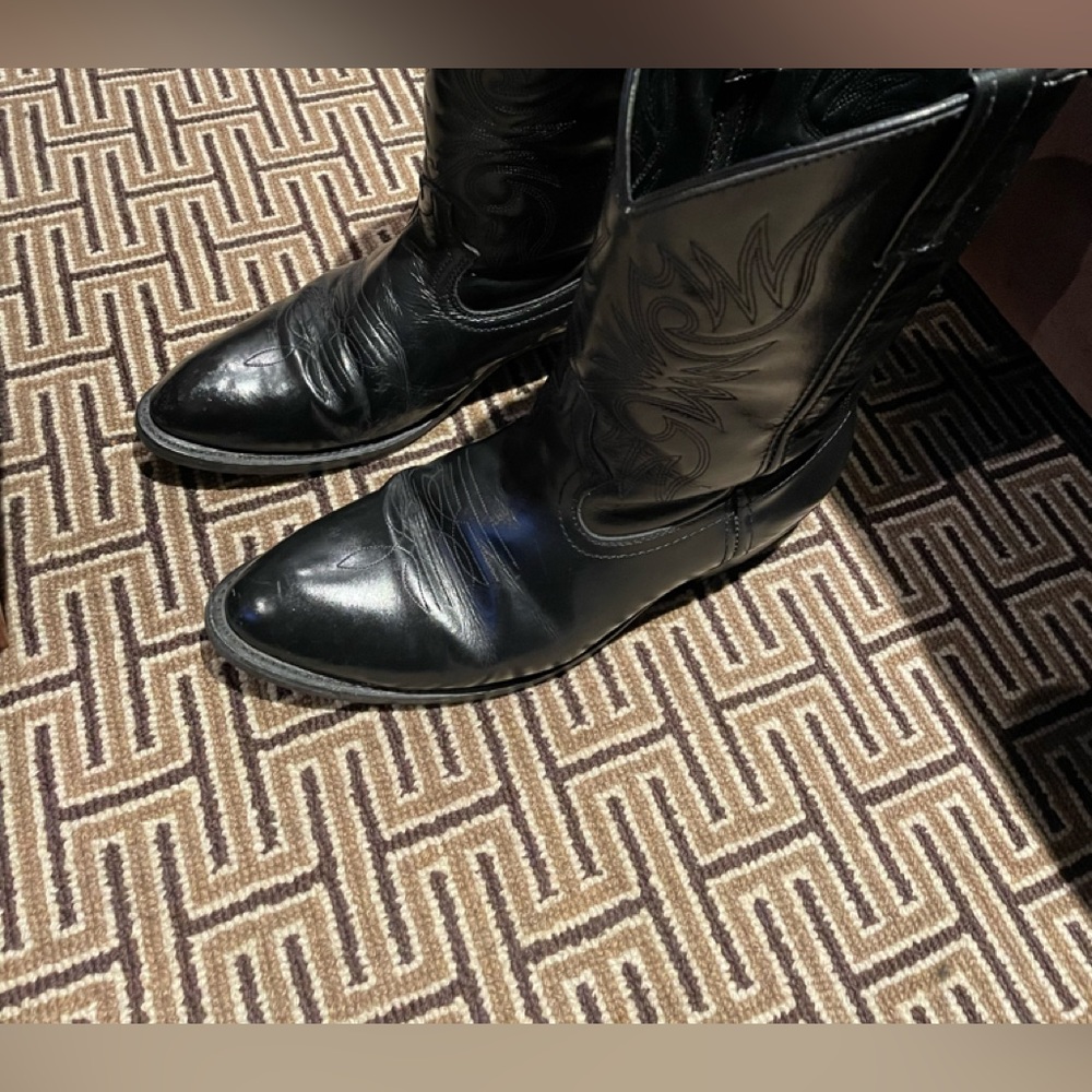 Laredo cowboy boots